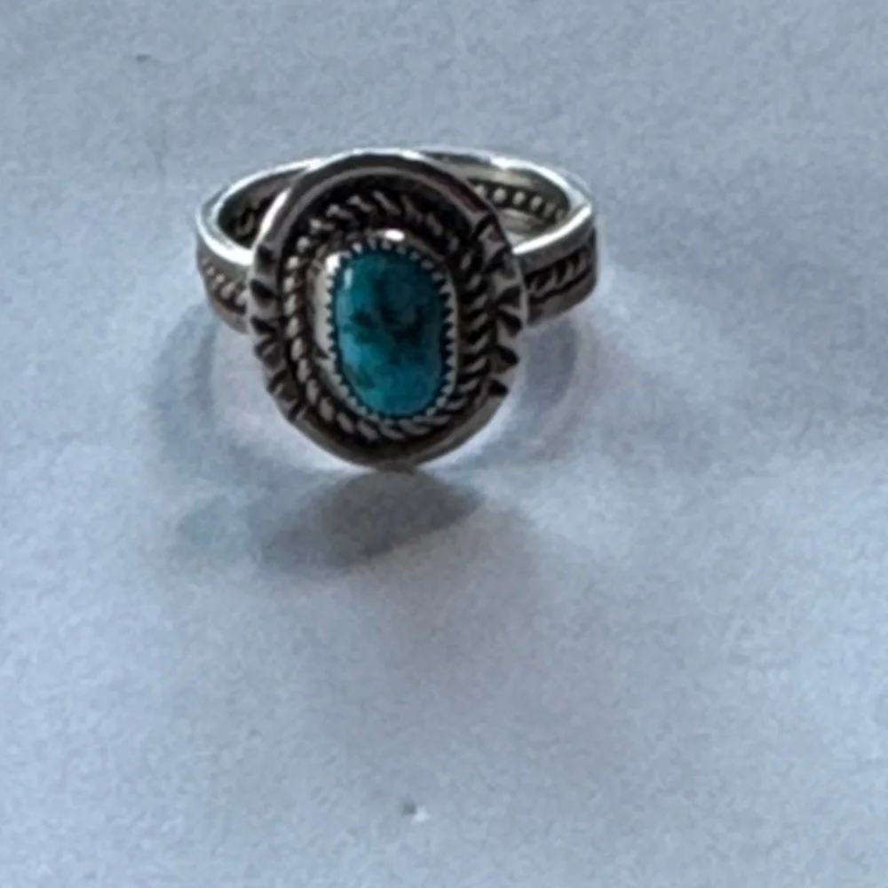 Vintage sterling silver and turquoise Navajo ring
